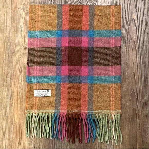 John Hanly & Co Accessories - JOHN HANLY & Co 100% Lambswool Scarf Plaid Fringe Woven in Ireland Multicolor